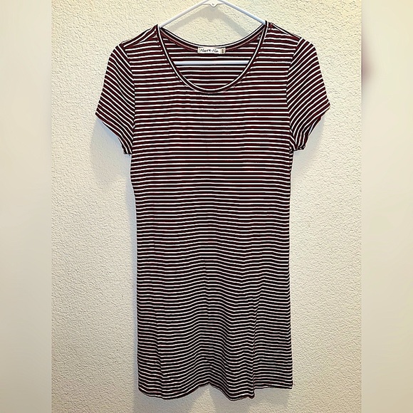 Dresses & Skirts - Tshirt Dress